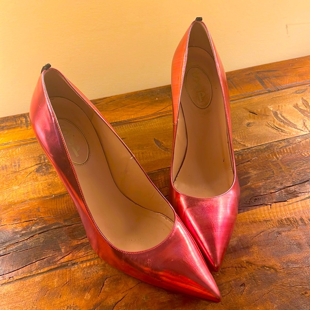SJP Fawn Metallic Glass Pink Point-Toe Pumps, size 40.